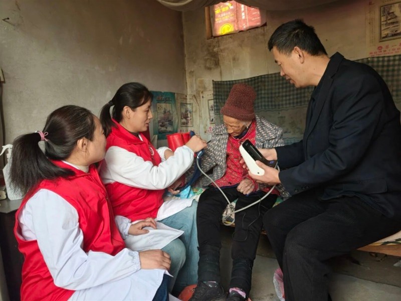 情暖桑榆 | 泰安市开展“金晖助老”青年志愿服务活动